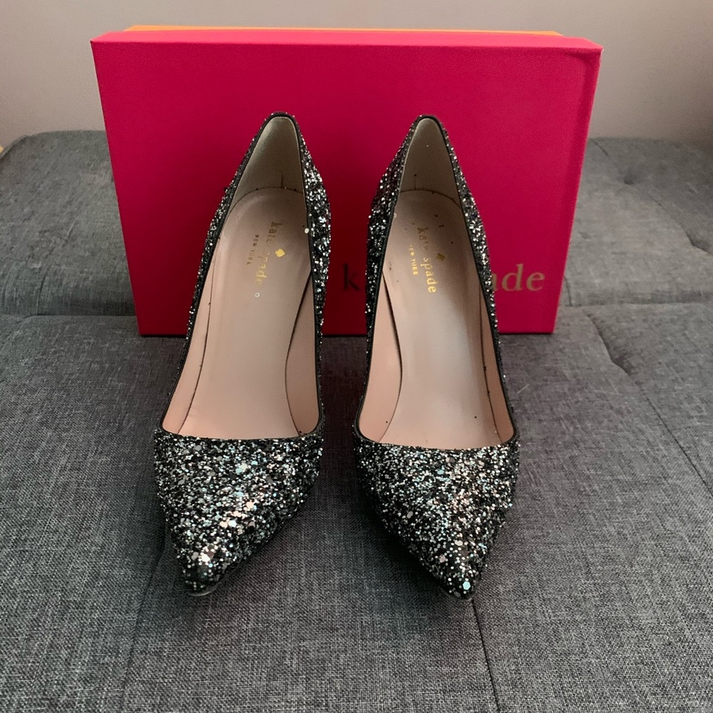 Playful sparkled Kate Spade pumps